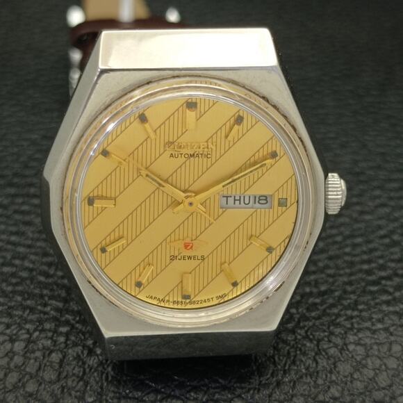 Vintage 1983 Citizen Automatic Womans Silver Watch W/daydate & Gold accents main image 5